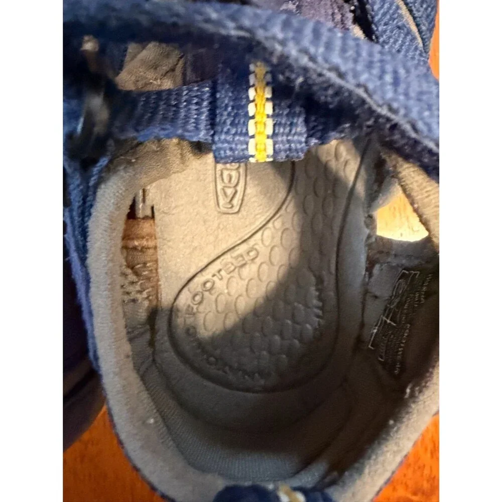 KEEN Unisex- Kids Newport H2 Closed Toe Water Sandals Blue Depths/Gargoyle Sz 8